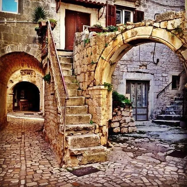 Apartment Sime Trogir Kroatien